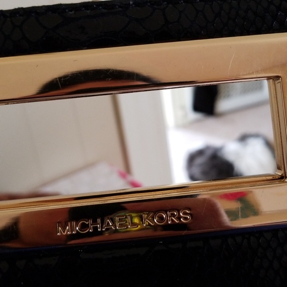 MICHAEL KORS BLACK PYTHON CLUTCH - Picture 6 of 6